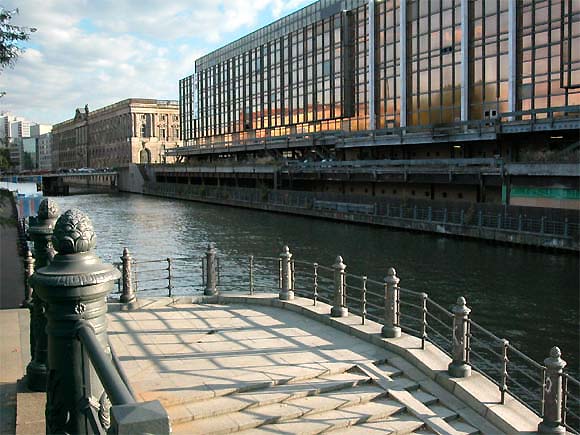 Berlin: Palast der Republik. Während der Asbestsanierung
