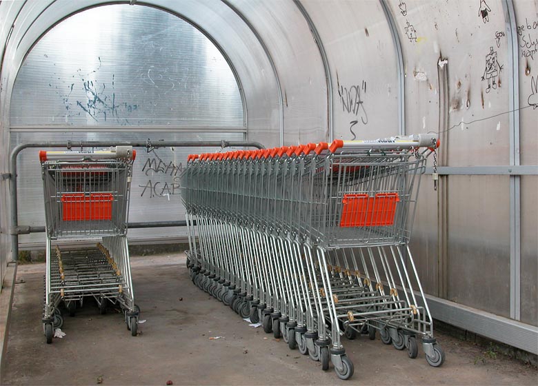 Trostlos. Einkaufswagen.